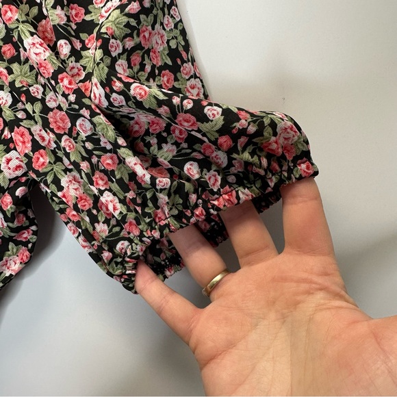 Urban Outfitters Daisy Street Puff Sleeve Floral Jumpsuit - Picture 8 of 16